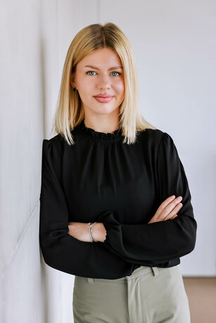 ban-2.jpg Anesa Badic